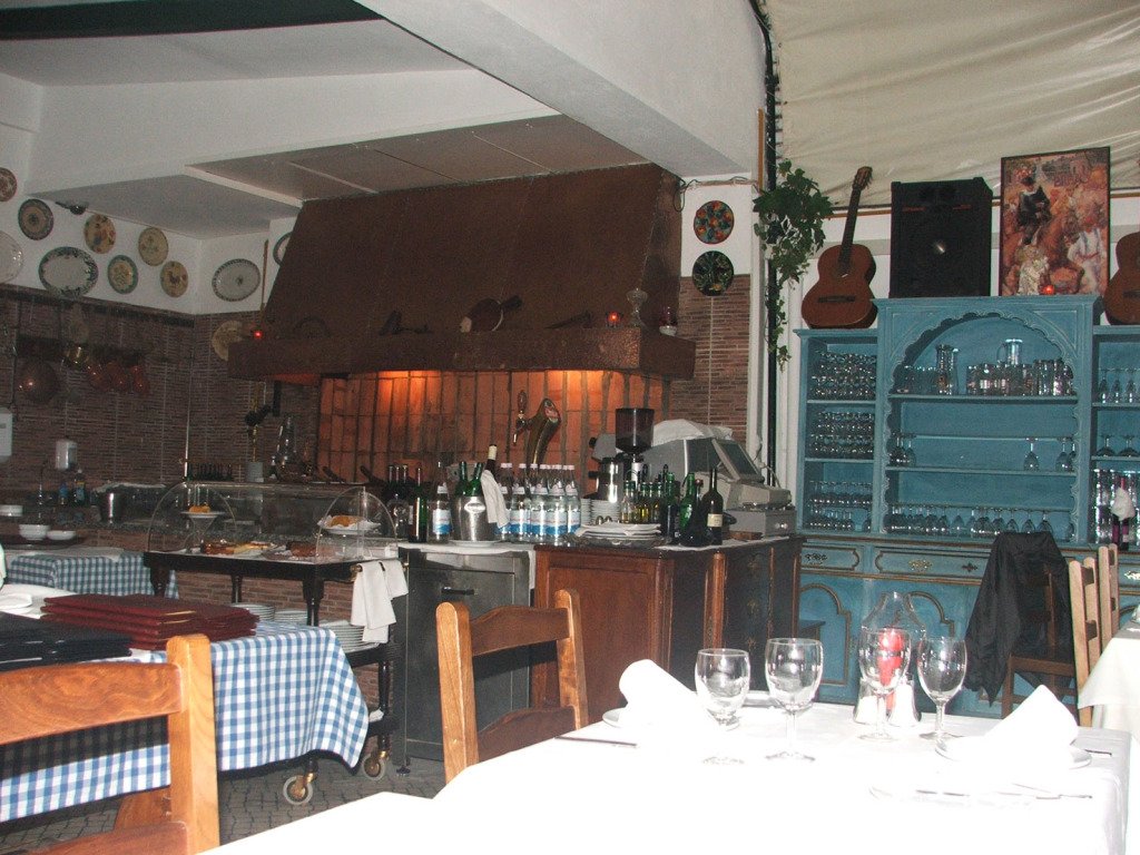 Lisboa-restaurante-fado1