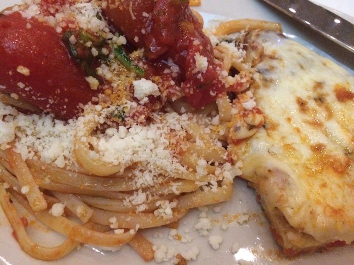 Carmines Las Vegas prato pronto