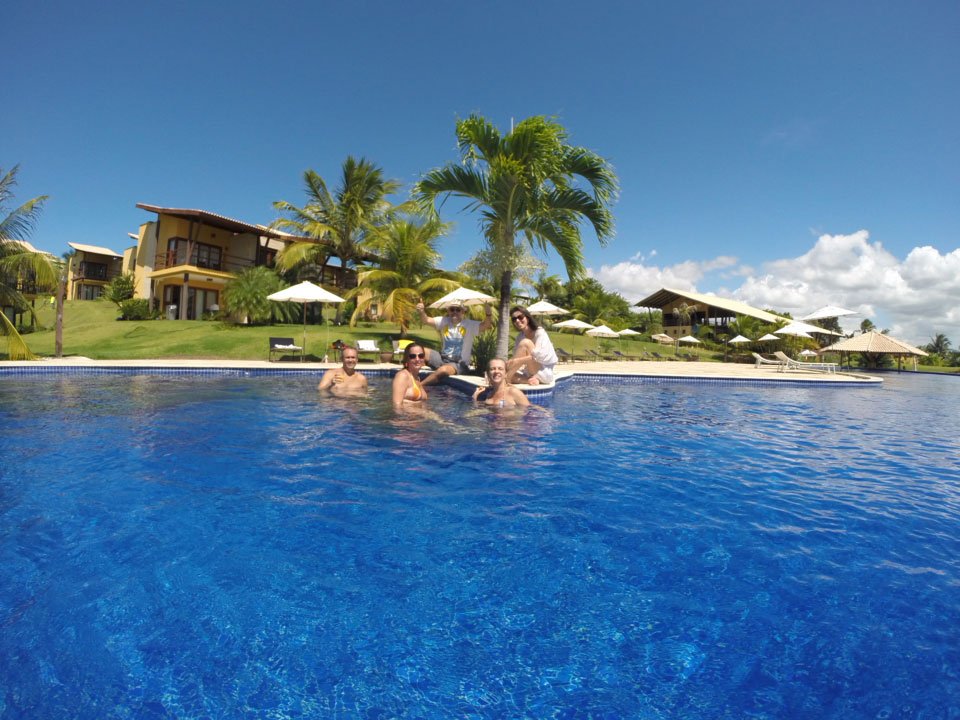Girassois-adultos-piscina