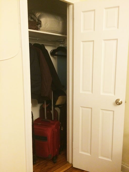 apartamento-alugado-em-New-York-armario-sala