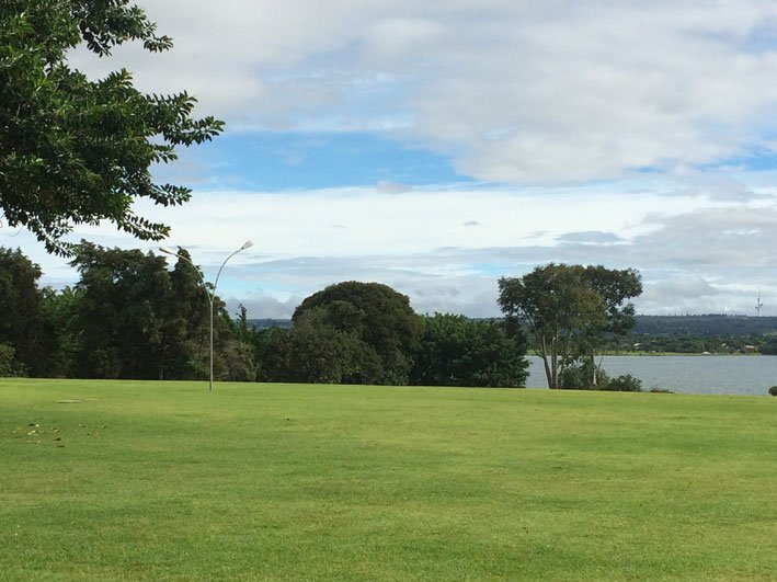 Brasilia-Palaca-vista-lago
