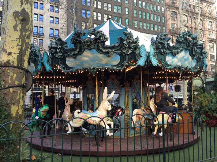 Bryant-Park-carroussel