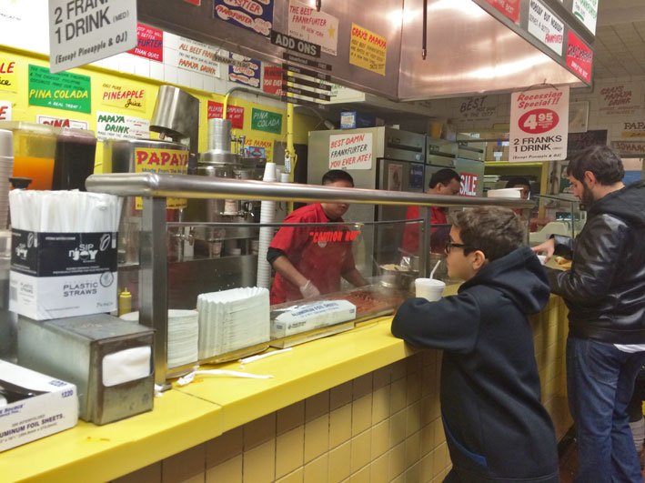 Gray's-Papaya-Arthur