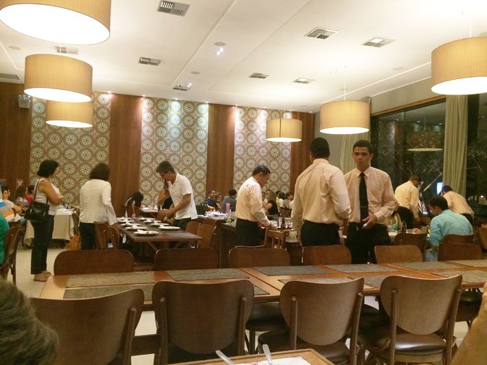 Restaurante-Camaroes-em-Natal-salao1
