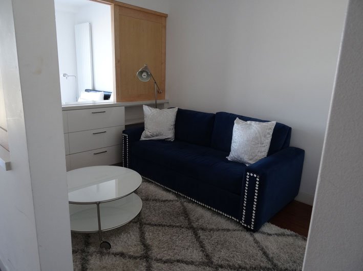 Onde-se-hospedar-em-San-Francisco-pagando-menos-sofa