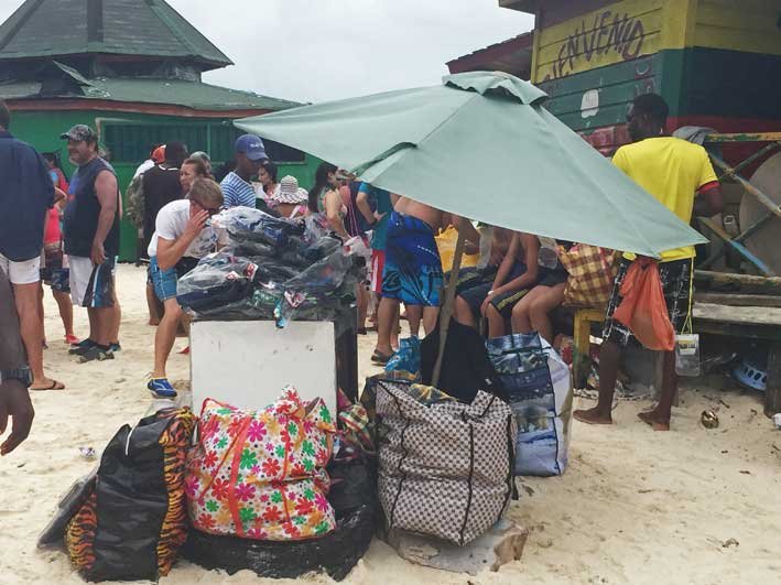 Como-e-o-passeio-a-Haines-Cay-e-Acuario-barraca