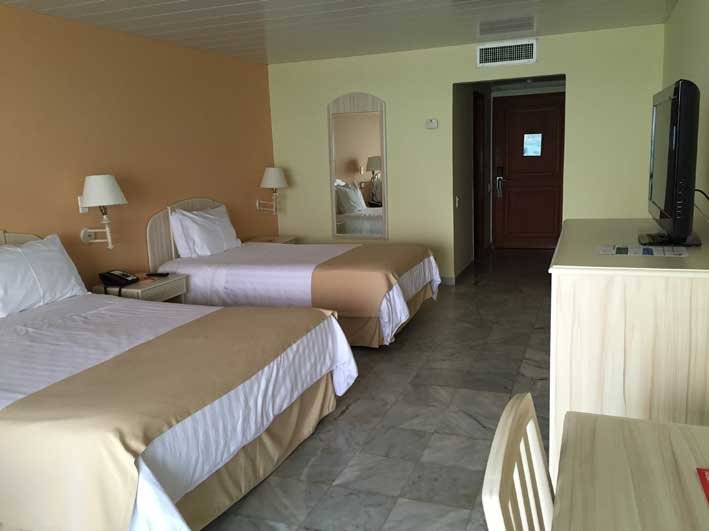 Hotel-em-San-Andres---GHL-Sunrise-quarto