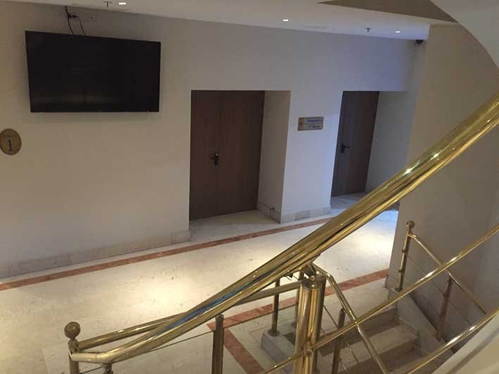 Hotel-perto-do-aeroporto-em-Bogota-subsolo