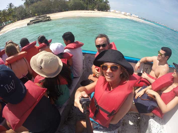 Tudo-sobre-Johnny-Cay-lancha