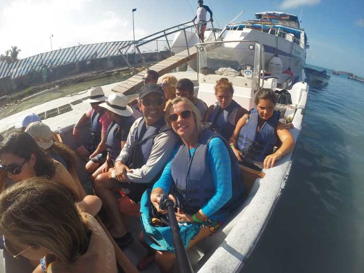 Como-e-o-passeio-a-Cayo-Bolivar-barco1