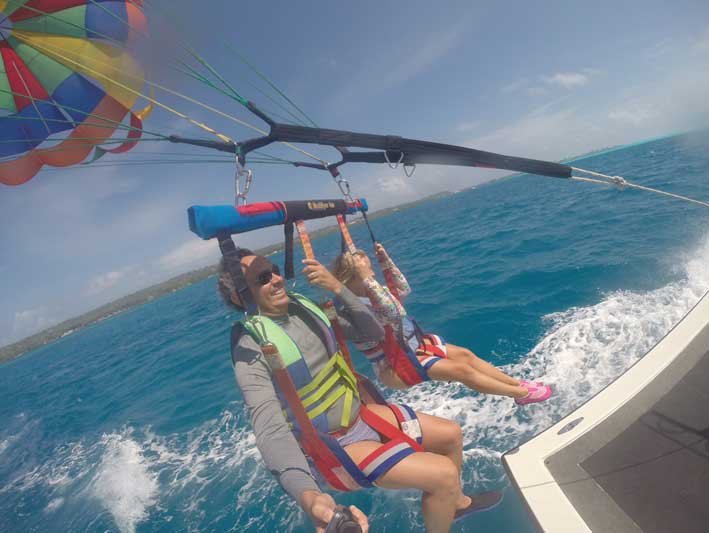 Voo de parasail em San Andrés