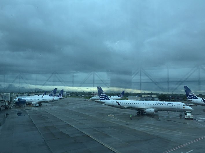 Aeroporto-de-Tocumen-no-Panama-patio