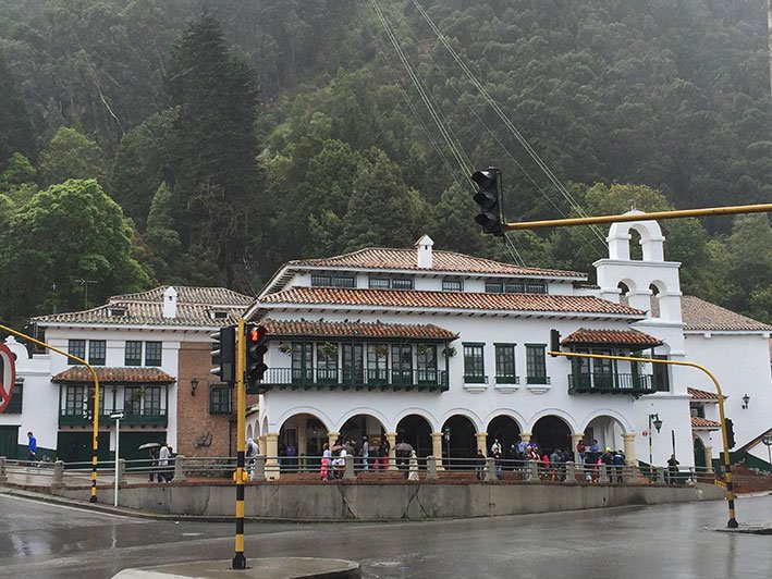 Cerro-de-Monserrate-fachada
