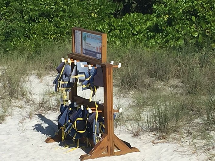 O-que-fazer-em-naples-em-um-dia-coletes