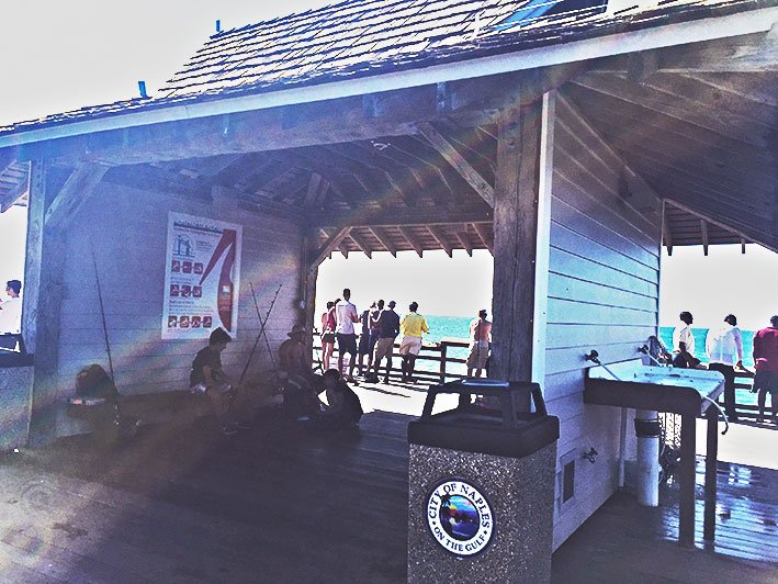 O-que-fazer-em-naples-em-um-dia-deck4