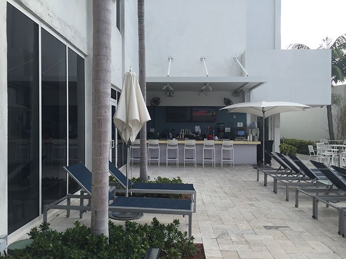 hotel-em-Fort-Lauderdale-piscina2