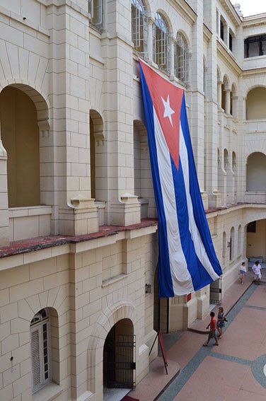 havana-a-capital-cubana-museo-revolucao