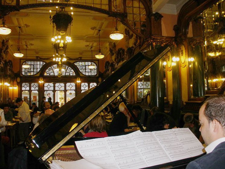 cafe-Majestic-Caffé