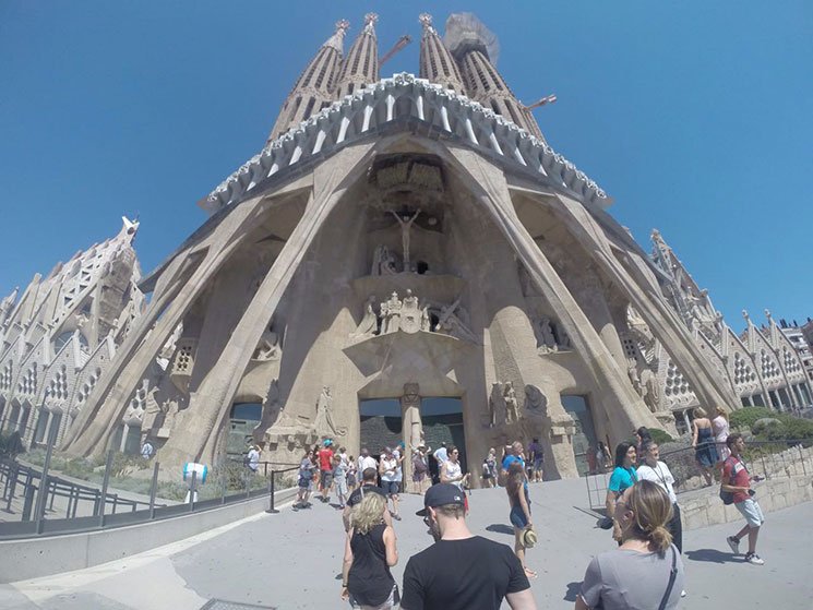 sagrada-familia-fachada2