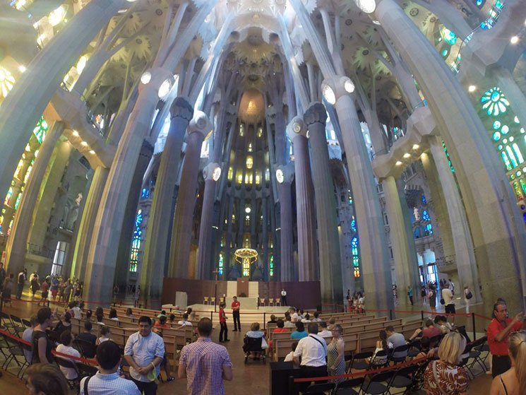 sagrada-familia-interior