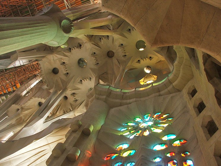 sagrada-familia-vitrais