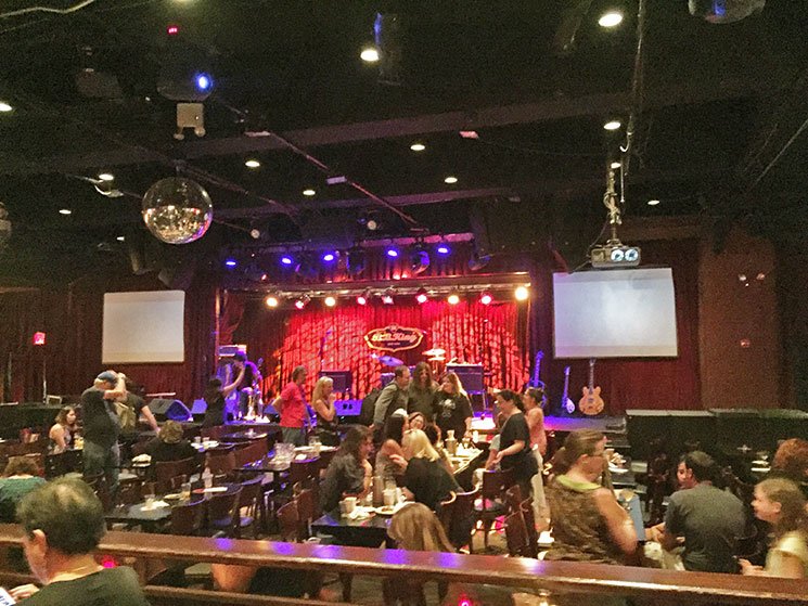 beatles-brunch-buffet-2