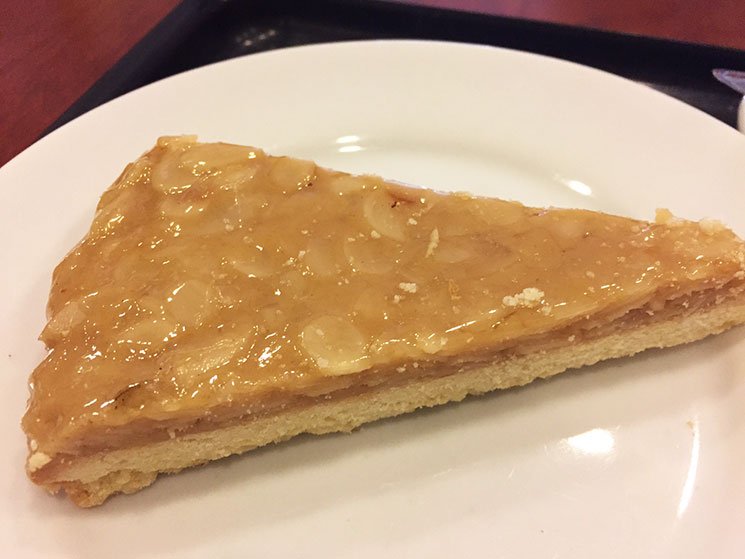 Torta de amêndoa da Casa Mathilde