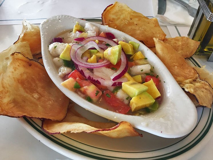 Ceviche do Restaurante Versailles em Little Havana em Miami