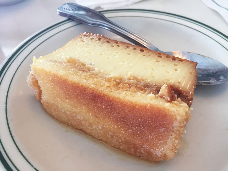 Pudim de pão do Restaurante Versailles em Little Havana em Miami