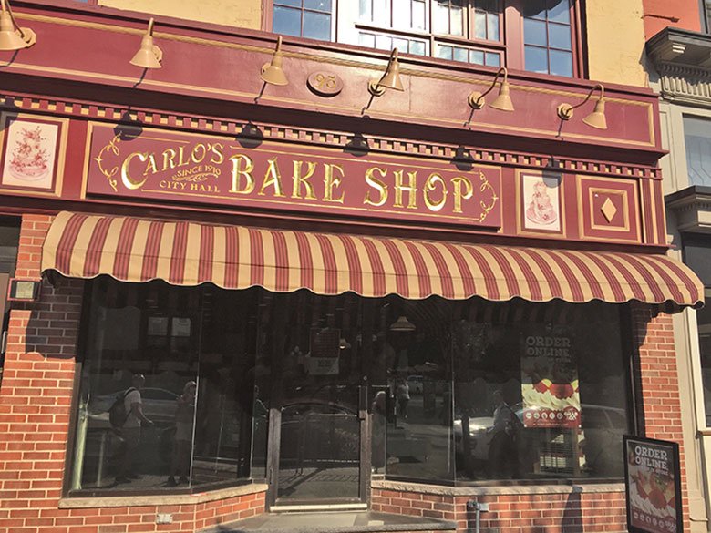 Fachada da Carlo's Bake Shop em New Jersey