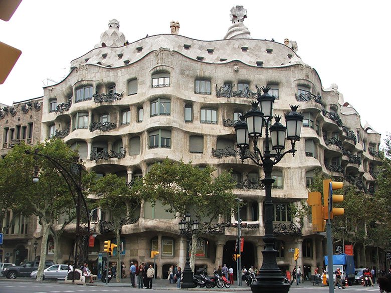 Fachada da Casa MIlà ou La Pedrera