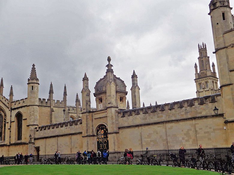 Universidade de Oxford - Trinity College