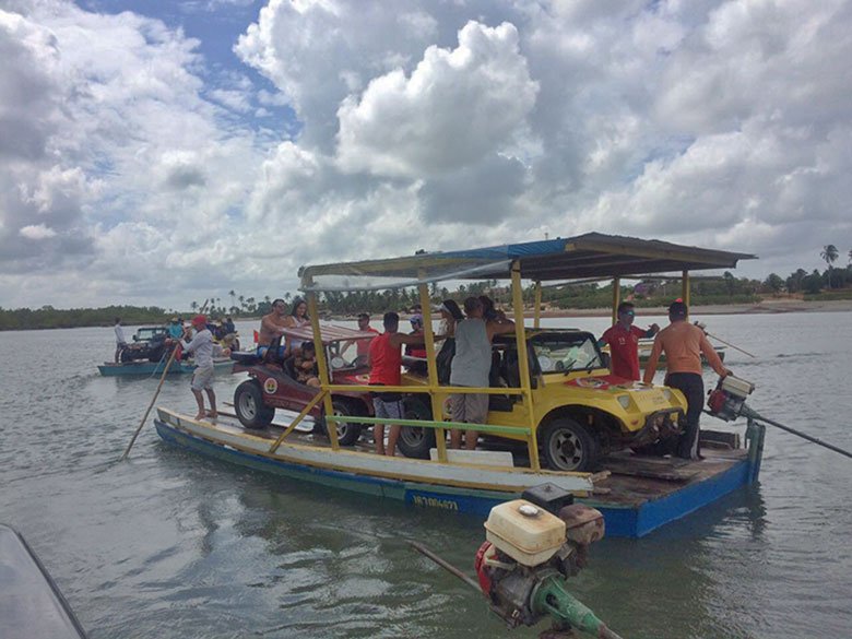 Balsa a caminho de Tatajuba em Jeri