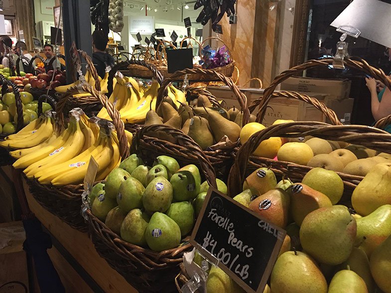 Banca de frutas no Eataly