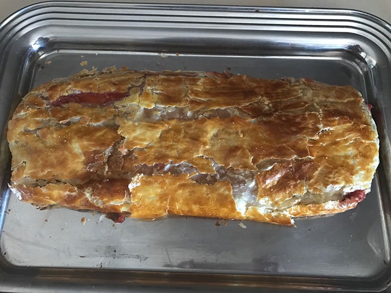 Rocambole de massa folhada