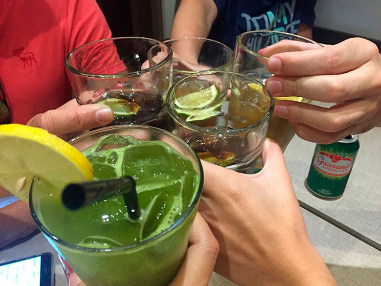 Momo Lamen com os filhos