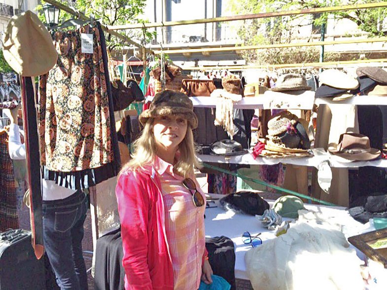 Feira de antiguidades em San Telmo em Buenos Aires