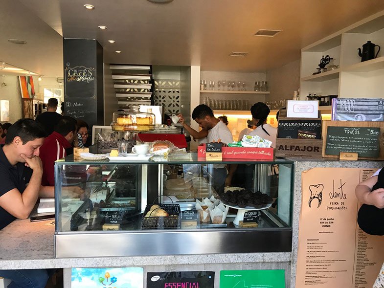 Balcão de atendimento do Ernesto Cafés Especiais em Brasília