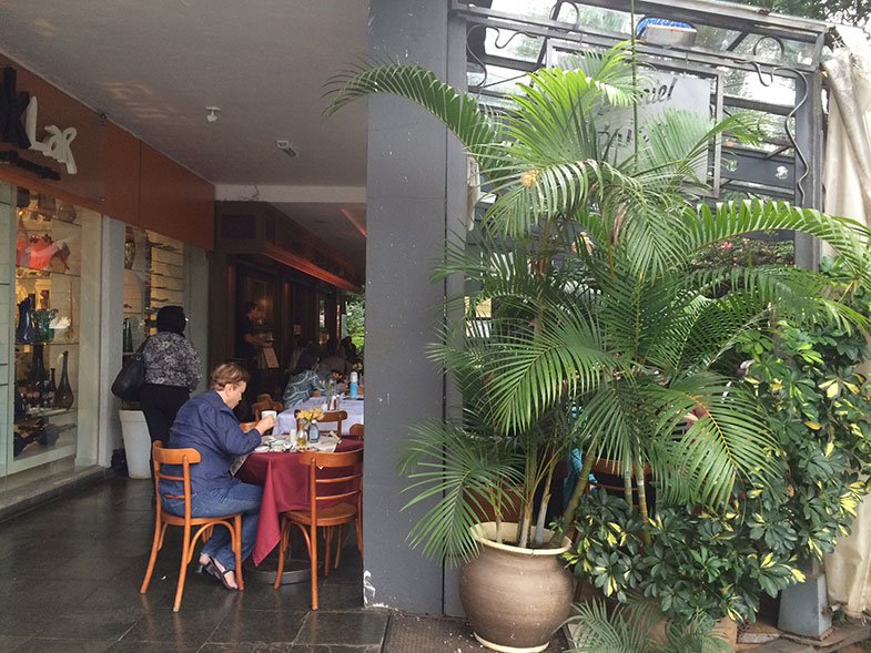 Área externa do Café Daniel Brain em Brasília