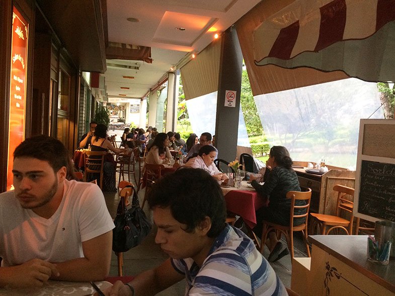 Área externa do Café Daniel Brian em Brasília