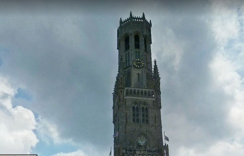 Campanário em Bruges