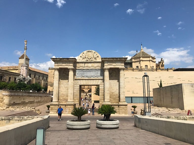 Arcos da Ponte Romana