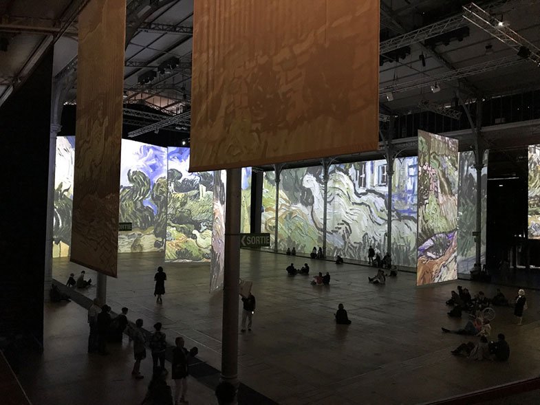 Grande Halle de la Villette com Van Gogh