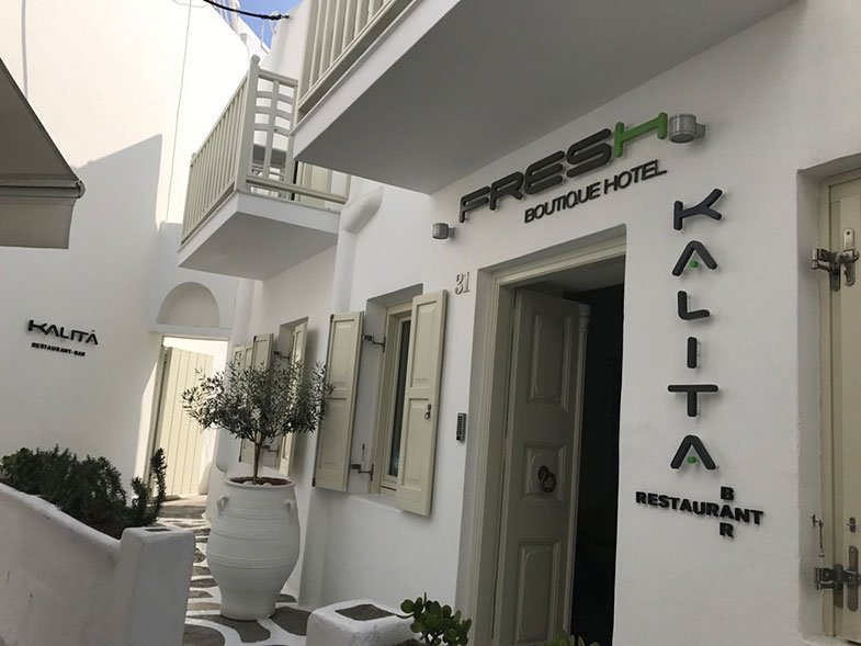 Fachada do hotel em Mykonos onde nos hospedamos