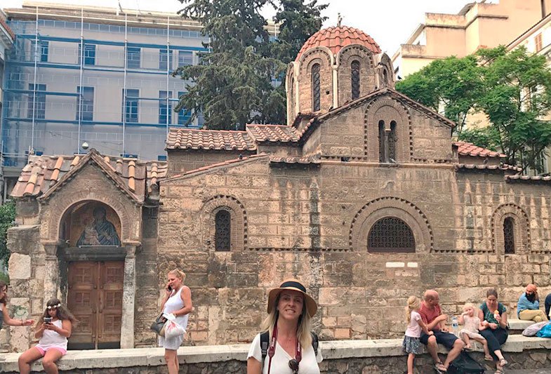 Igreja de kapnikarea em Monastiraki em Atenas