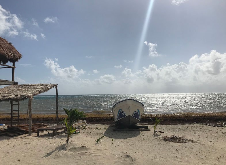 Praia em Costa Maya