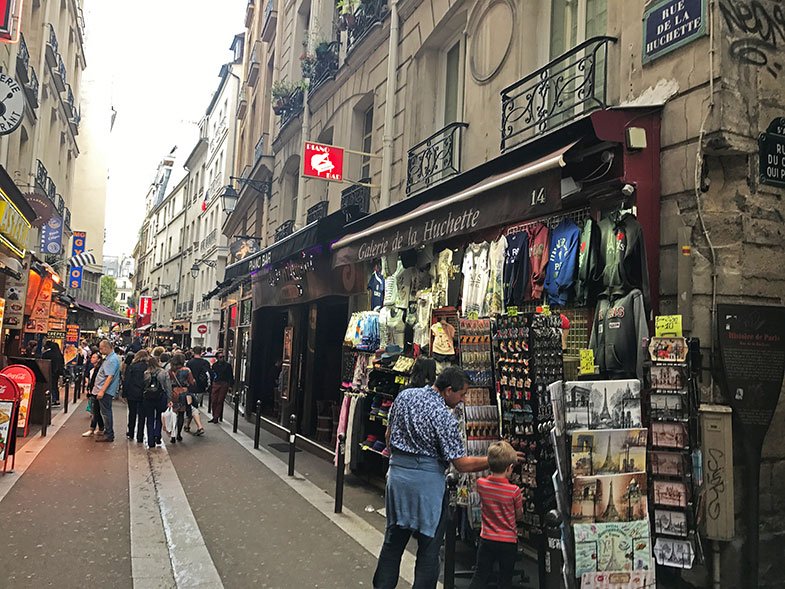 Como é a Rue de la Huchette em Paris