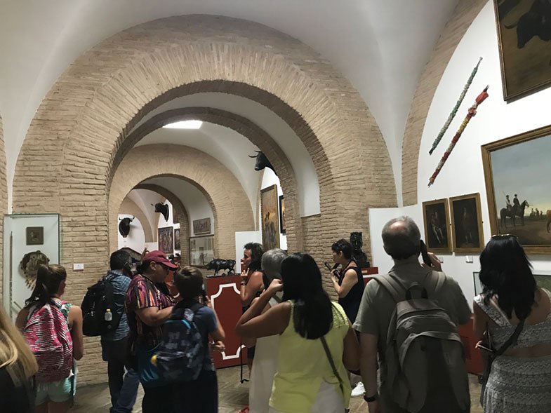 Sala de exposições na Plaza de Toros de Sevilha