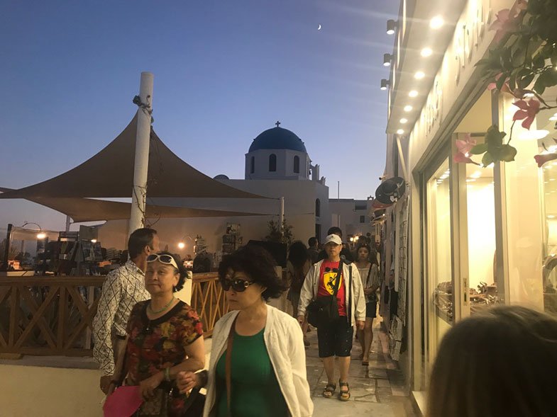 Ruas de Oia em Santorini