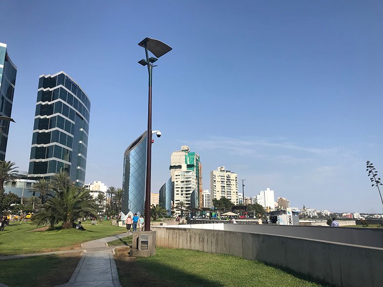 Miraflores durante uma conexão em Lima